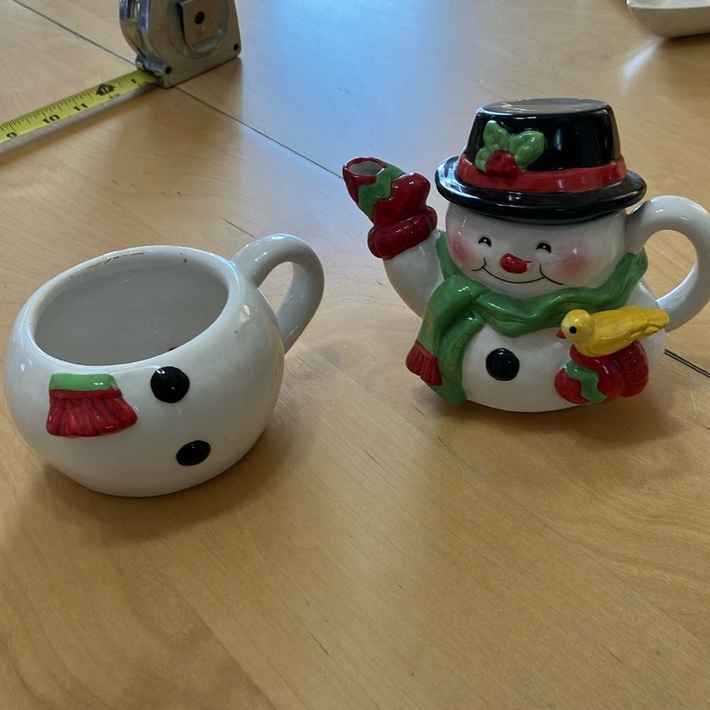Too Good Gourmet‎ Snowman teapot and mug set vintage with yellow canary